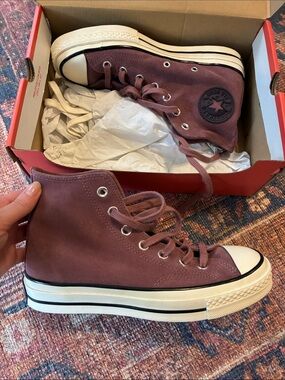 Converse Chuck 70 Suede Hi Top in Saddle